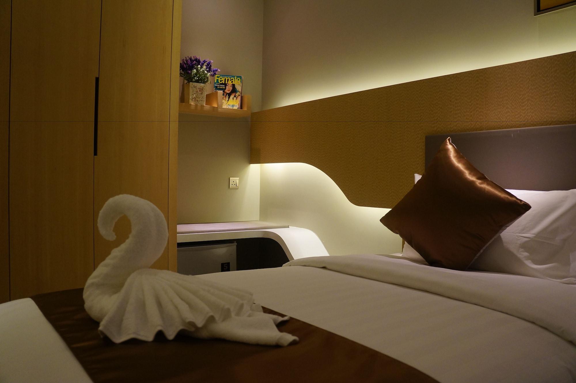 Greens Hotel & Suites Bintulu Bagian luar foto