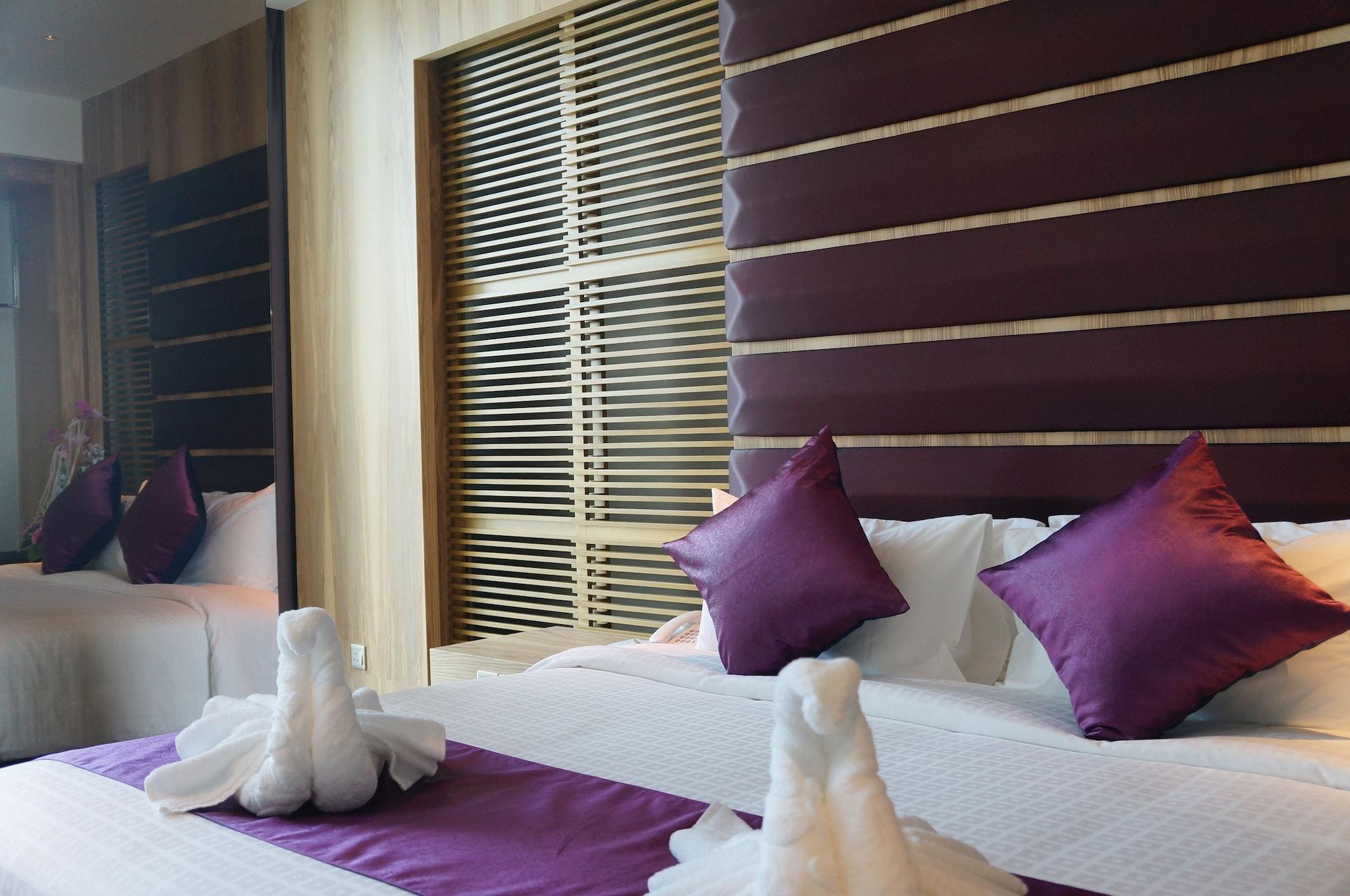 Greens Hotel & Suites Bintulu Bagian luar foto