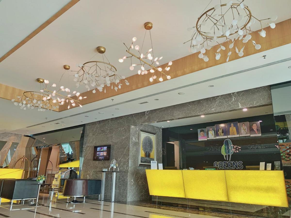Greens Hotel & Suites Bintulu Bagian luar foto