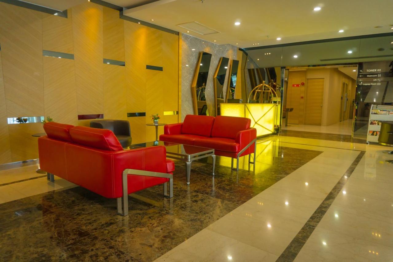 Greens Hotel & Suites Bintulu Bagian luar foto